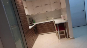 Alda's Apartment 2, Vlorë